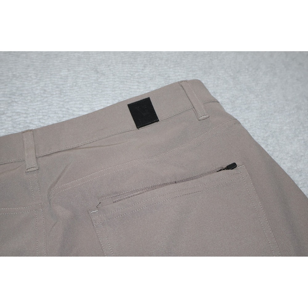 Vuori Meta Pant Mens 34x30 Gray Performance Golf Stretch Trousers V430 Polyester